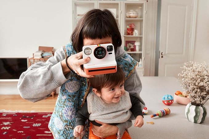 Polaroid Now 3rd Generation I-Type Instant Camera + Film Bundle - Image 8