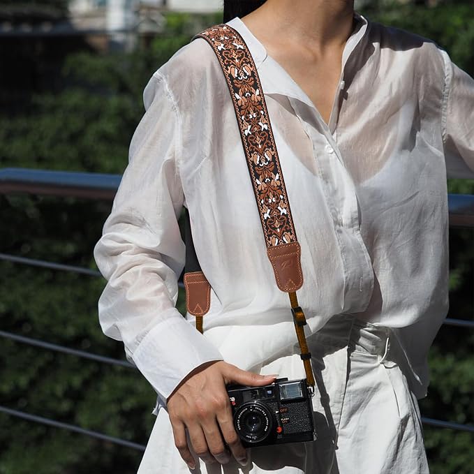 Padwa Lifestyle Brown Floral Camera Strap - Image 5